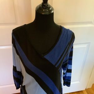 New York Collection Royal Blue V Neck